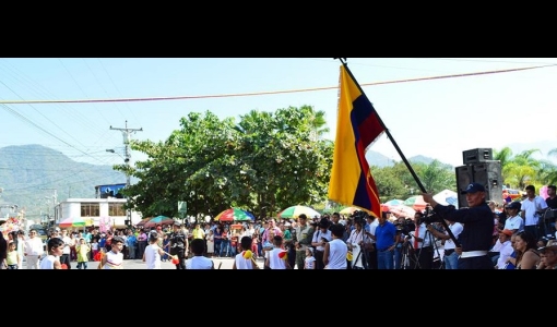 Desfile Cívico Estudiantil Militar