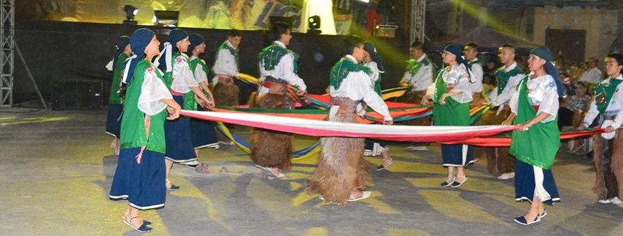 Festival de Danzas Binacionales 2016