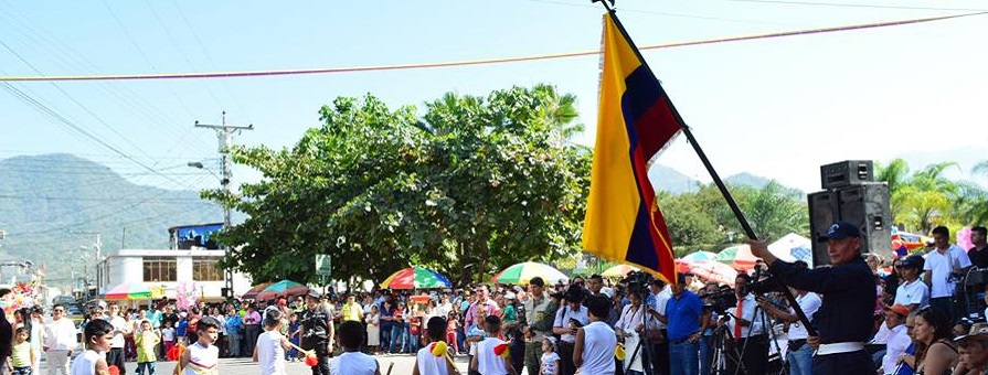 Desfile Cívico Estudiantil Militar