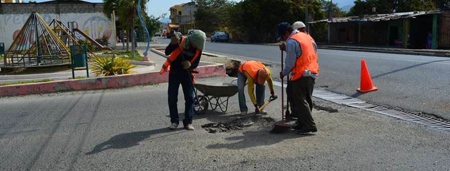 Bacheo de calles en Bello Horizonte