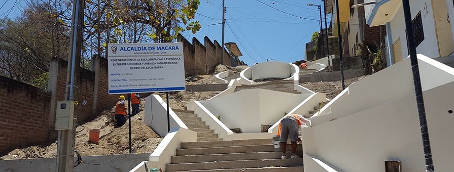 Escalinata del Velasco Ibarra con un avance del 80%