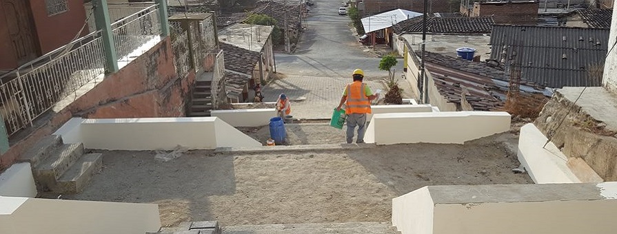 Regeneración de escalinata en el Centenario con 40% de avance