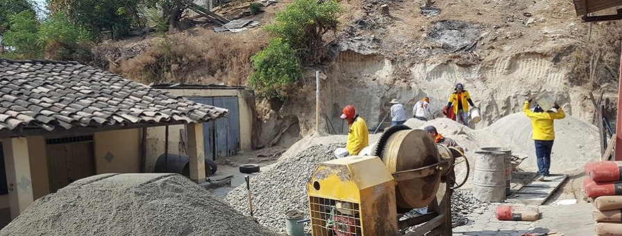 Iniciaron trabajos para escalinata en Santa Marianita